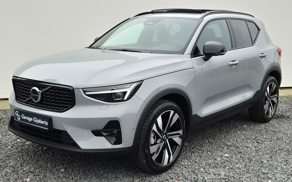 Volvo XC40 2.0 B3 Ultra Dark Panorama Dak - MY 2026 - 20”, 12 maanden, Gebruikt, 4 cilinders, 163 pk