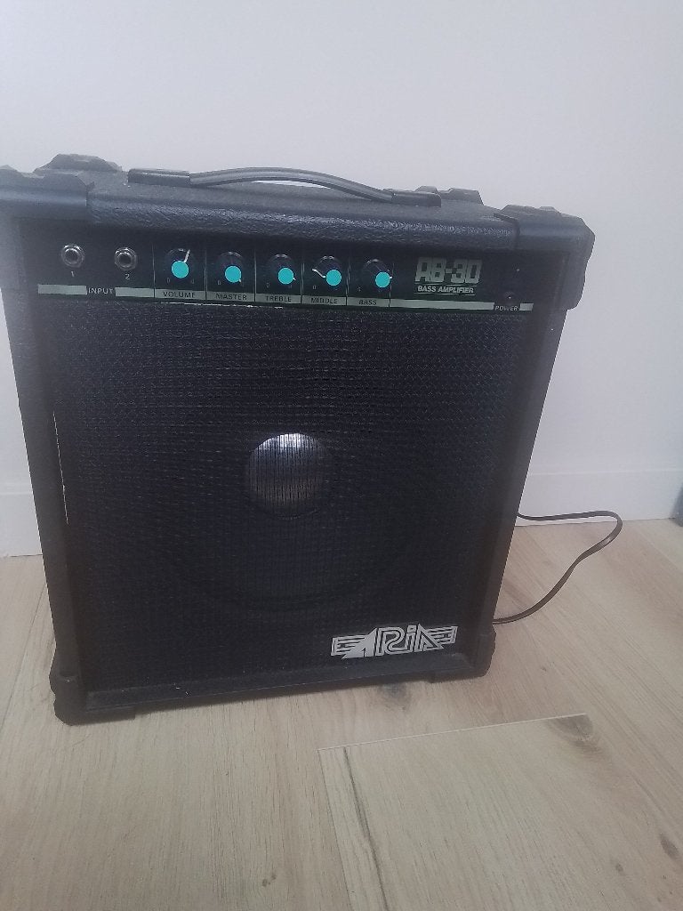 Bass amplifier 50 watt, Ophalen, Zo goed als nieuw, Basgitaar, 50 tot 100 watt