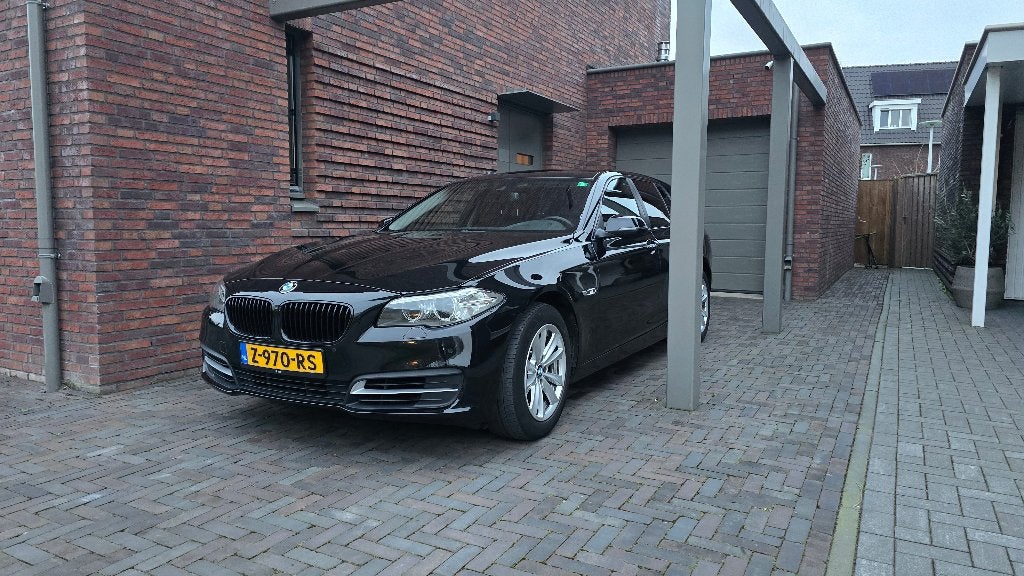 BMW 5-Serie 520I Touring - lage km, 183 pk, Euro 5, 4 cilinders, Zwart