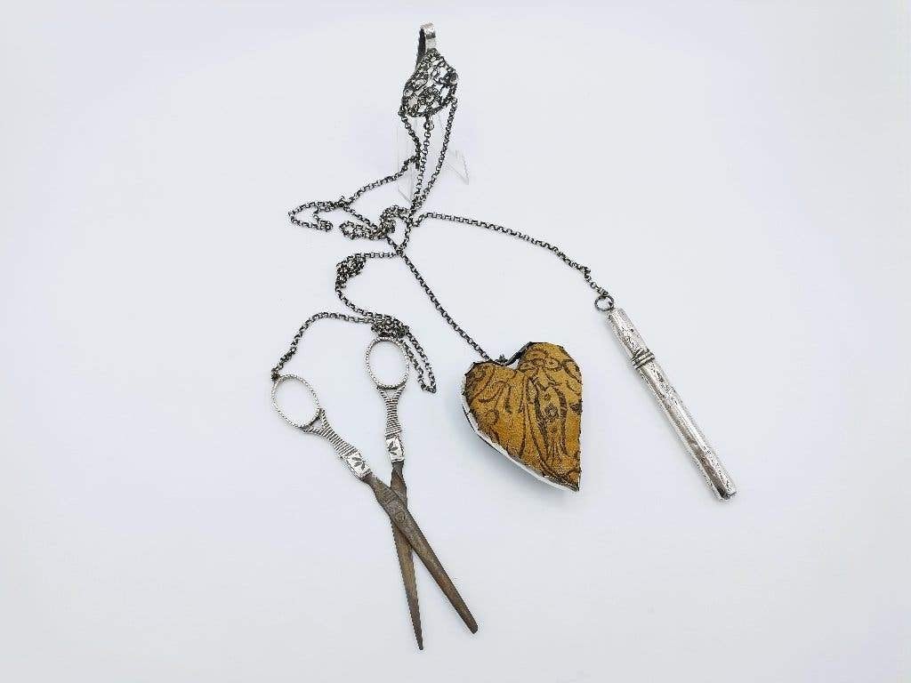 Zilveren chatelaine, L. van Gelderen, 1870, streeksieraden, Verzenden, Zilver, Ring