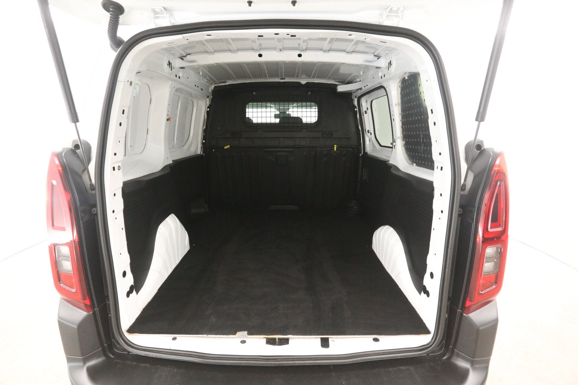 Opel Combo 1.5 102PK | 3 Zits | Airco | Cruise | Carplay | P, Auto's, Bestelauto's, Gebruikt, Euro 6, 4 cilinders, Lichtsensor