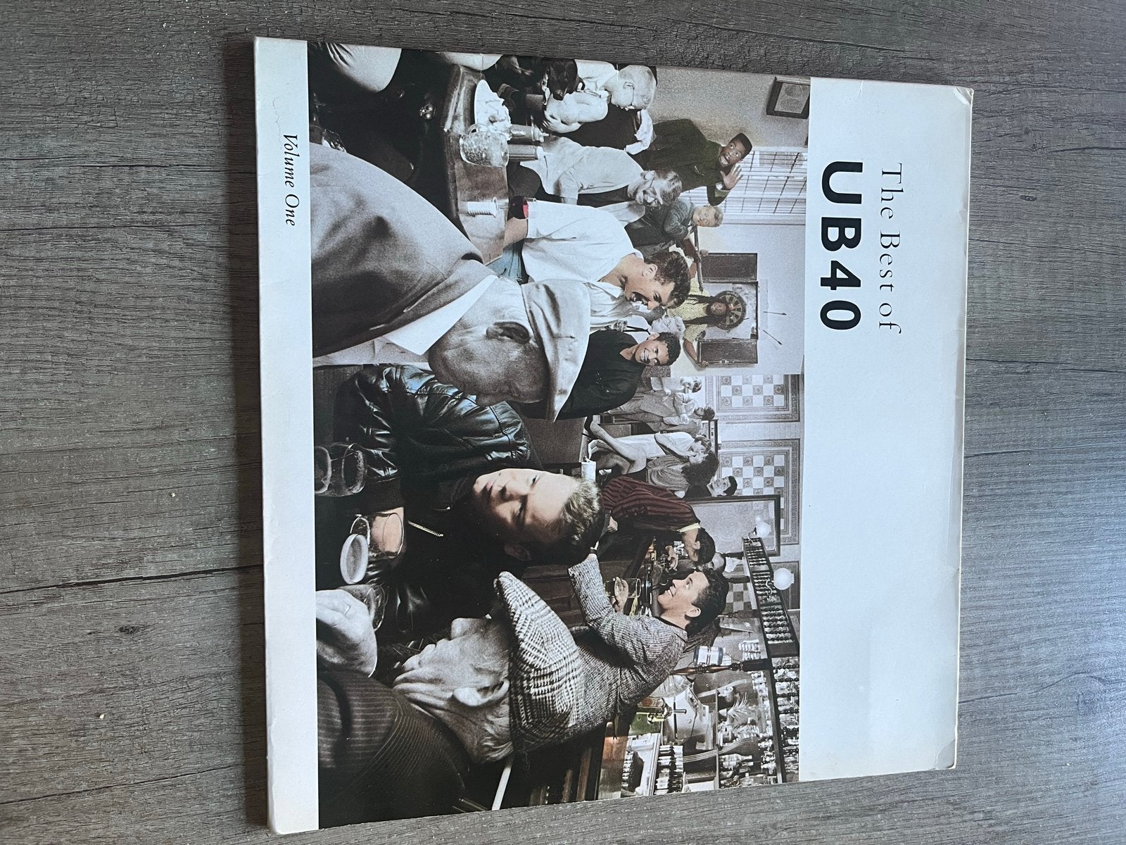 UB40 - The Best of UB40 Volume One LP, Ophalen, LP, Pop, Zo goed als nieuw