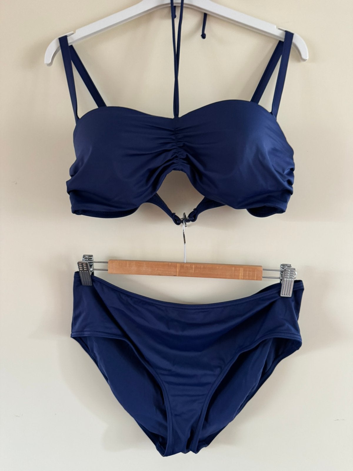 Marineblauwe Triumph bikini, Ophalen of Verzenden, Zo goed als nieuw, Blauw, Bikini
