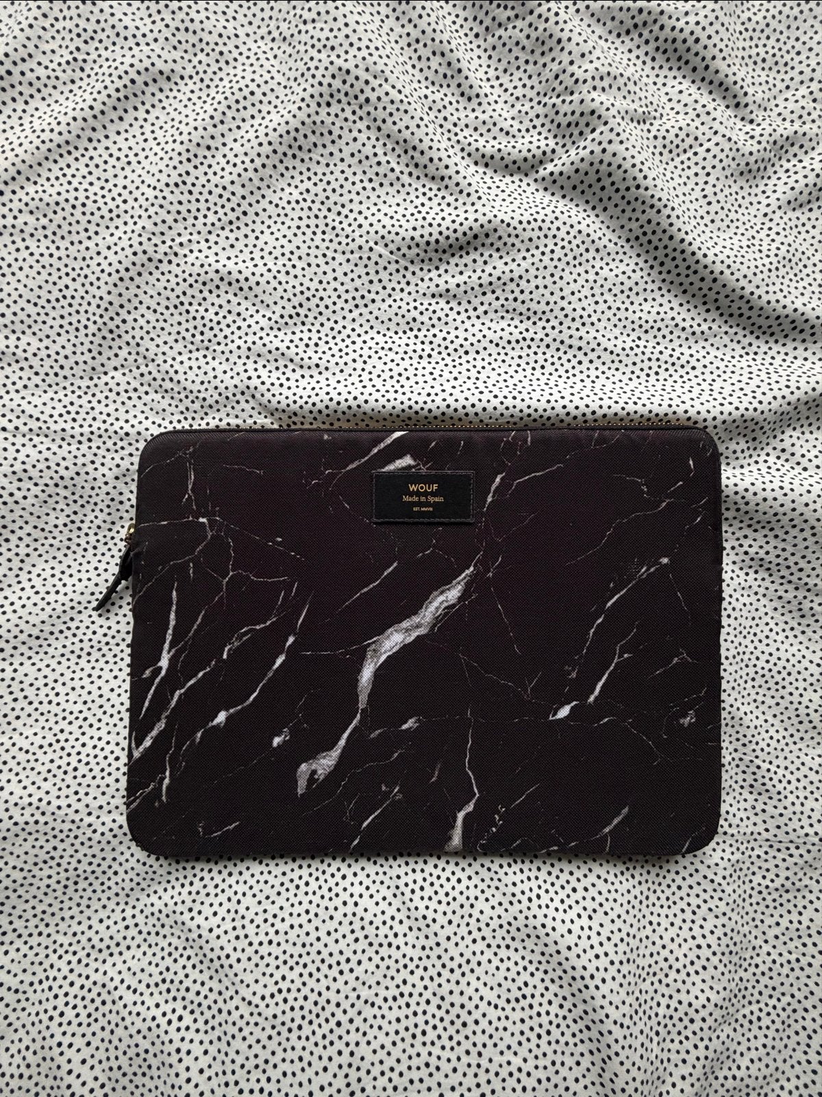 WOUF Laptophoes Zwart Marmer 13 inch, Computers en Software, Ophalen of Verzenden, 13 inch, Zo goed als nieuw