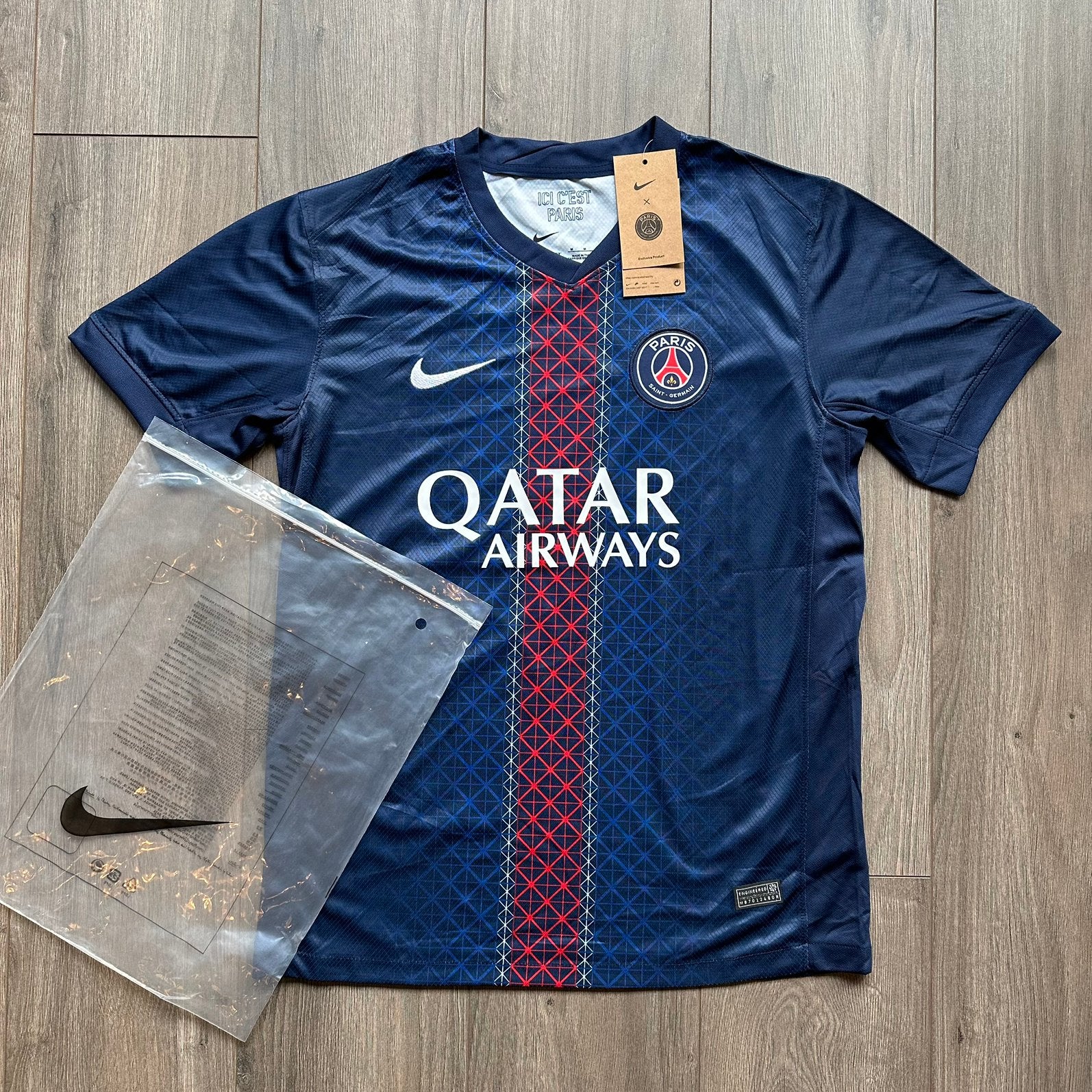 PSG Thuisshirt 2025/26 Maat M - Nieuw, Nieuw, Ophalen of Verzenden, Voetbal, Maat 48/50 (M)