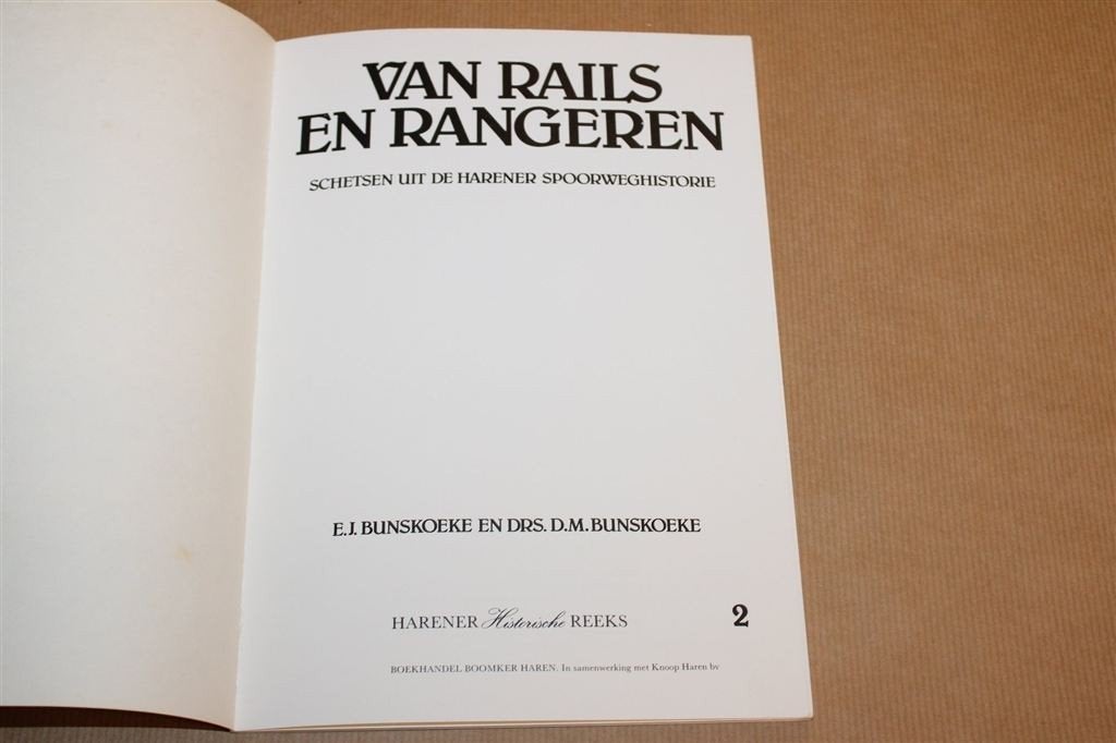 Van Rails en Rangeren — Harener Spoorweggeschiedenis 1985, Ophalen of Verzenden, Gelezen