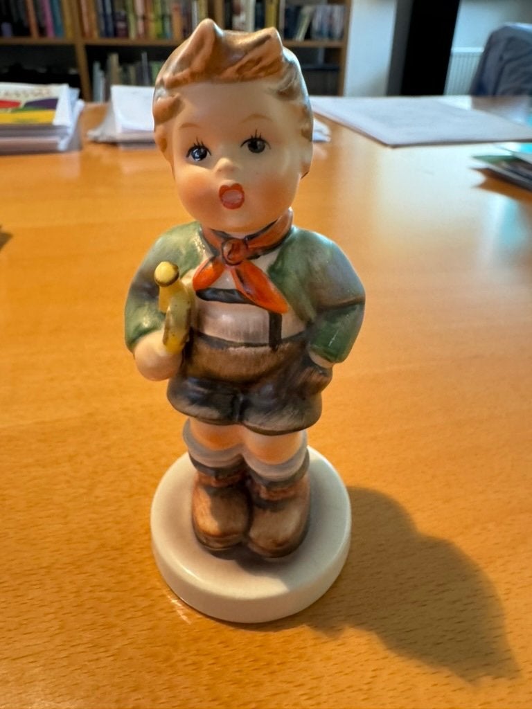 Hummel beeldjes en schilderijtjes, Verzamelen, Ophalen of Verzenden, Zo goed als nieuw, Hummel
