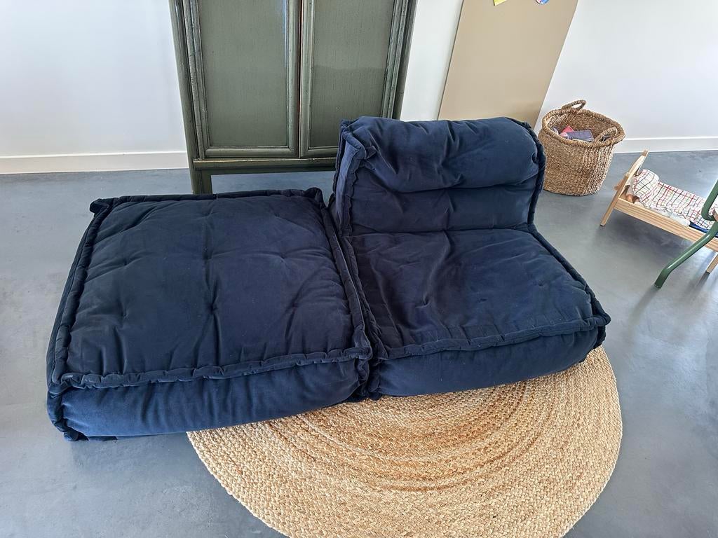 Set van 2 donkerblauwe grondkussens - comfortabel en stijlvo, Ophalen, Zo goed als nieuw, Tweepersoons, Stof