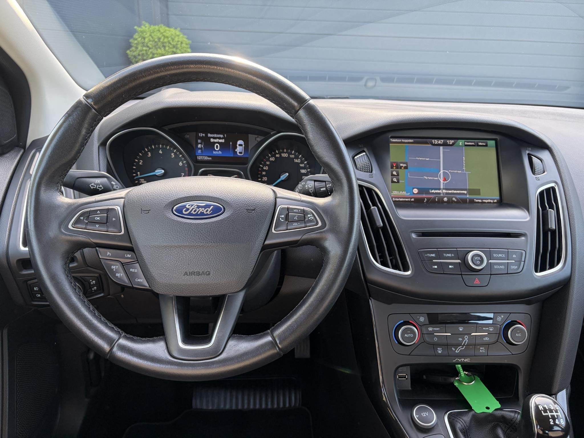 Ford Focus 1.5 Titanium Edition ✓150pk✓Navi✓Clima✓Cr, Auto's, Stof, 4 cilinders, 150 pk, Origineel Nederlands