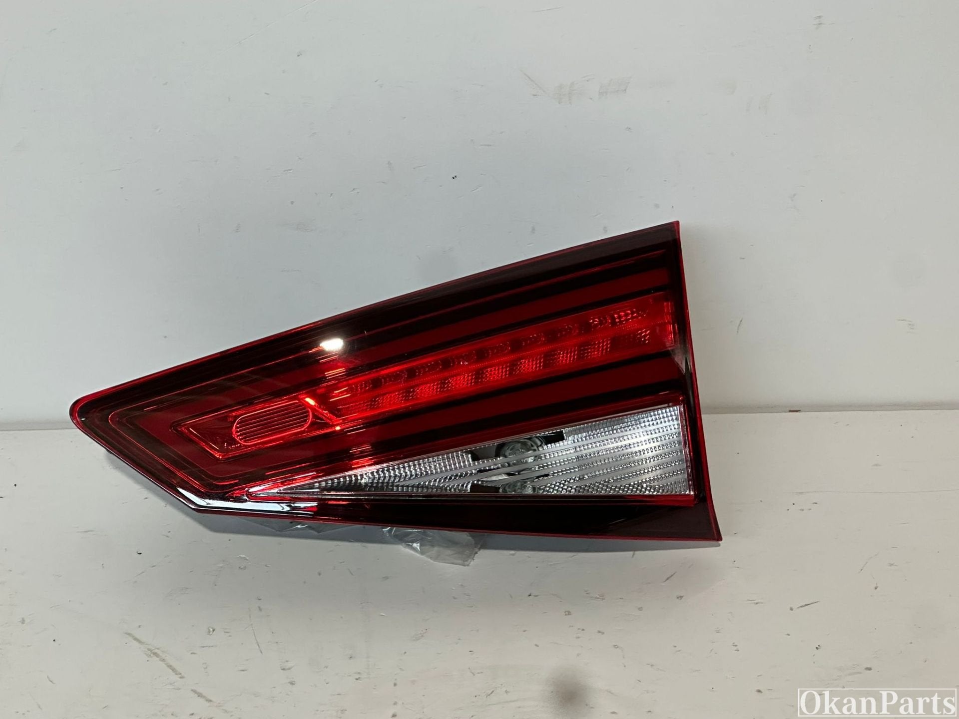 Seat Ateca rechter achterlicht rechts 575945308D, Gebruikt, Autovia A-2, Km 585 585
08760  Martorell, ES, Ophalen of Verzenden