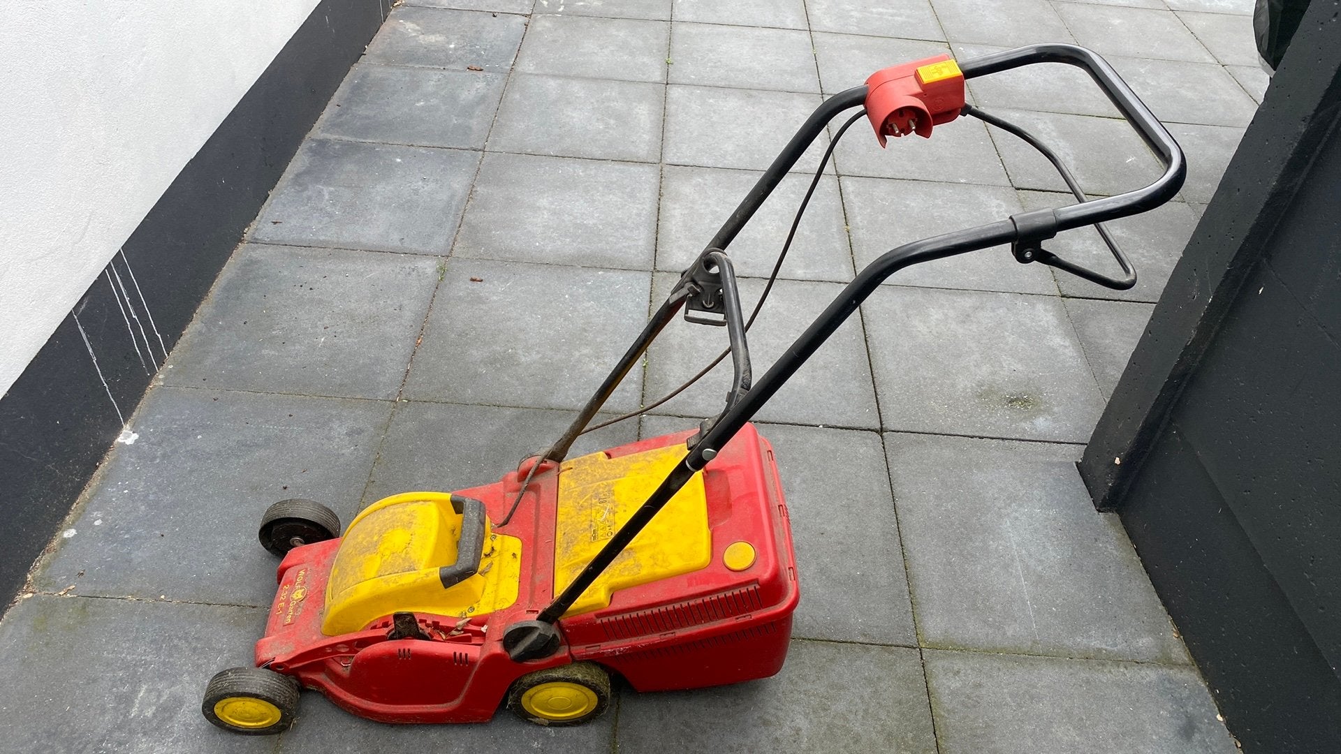 Grasmaaier electrisch, Ophalen, Gebruikt, Elektrische grasmaaier, 40 t/m 49 cm