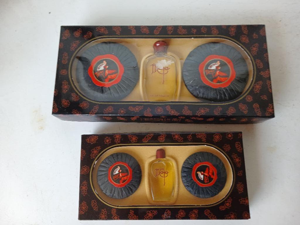 2 VINTAGE geschenkvberpakkingen Myrurgia Maja eau dfe toi--, Verzenden, Nieuw, Parfumfles, Gevuld