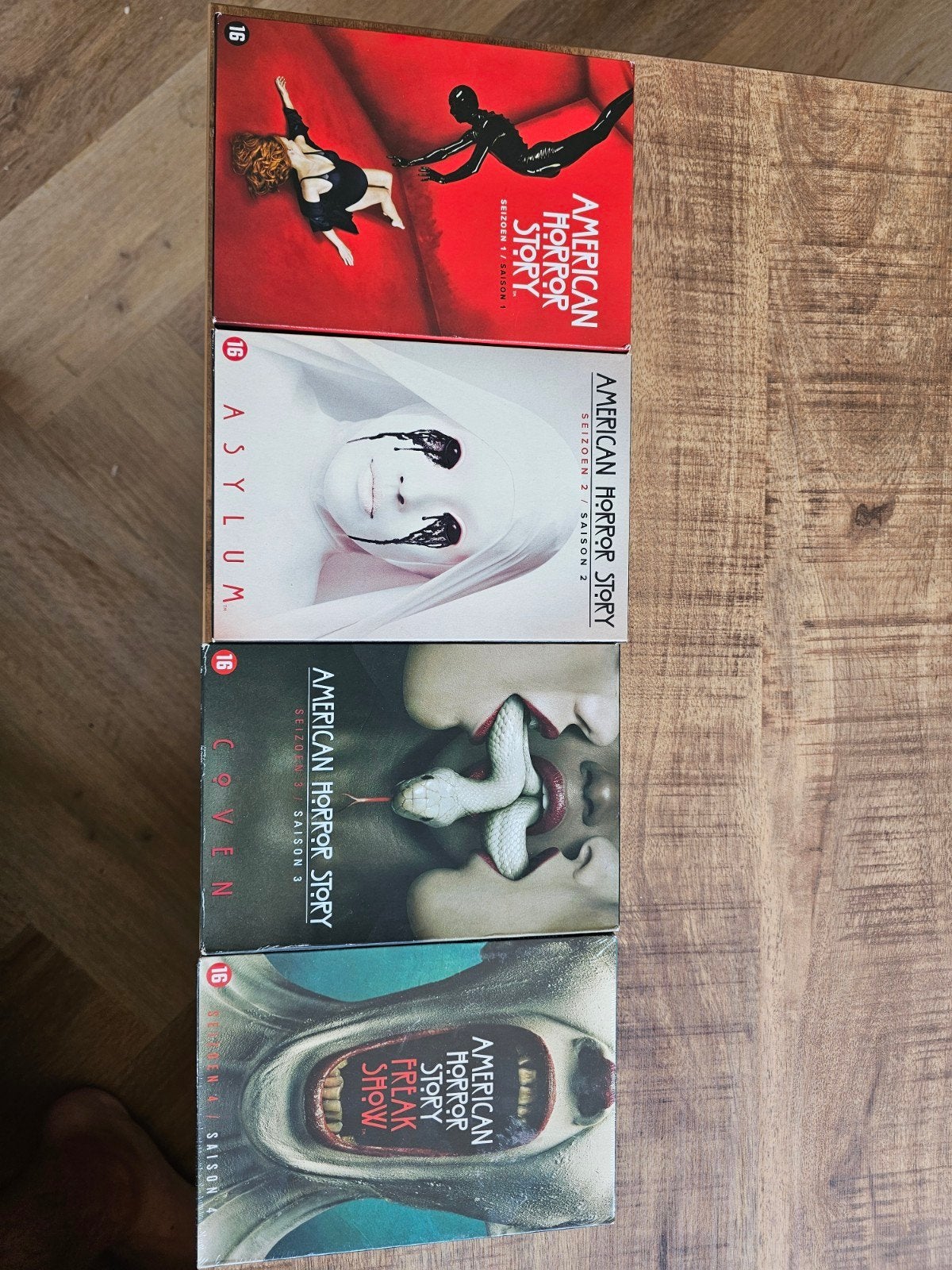 American Horror Story Seizoen 1-4 DVD Boxset, Cd's en Dvd's, Engels, Vanaf 16 jaar, Nederlands, Seizoen 1