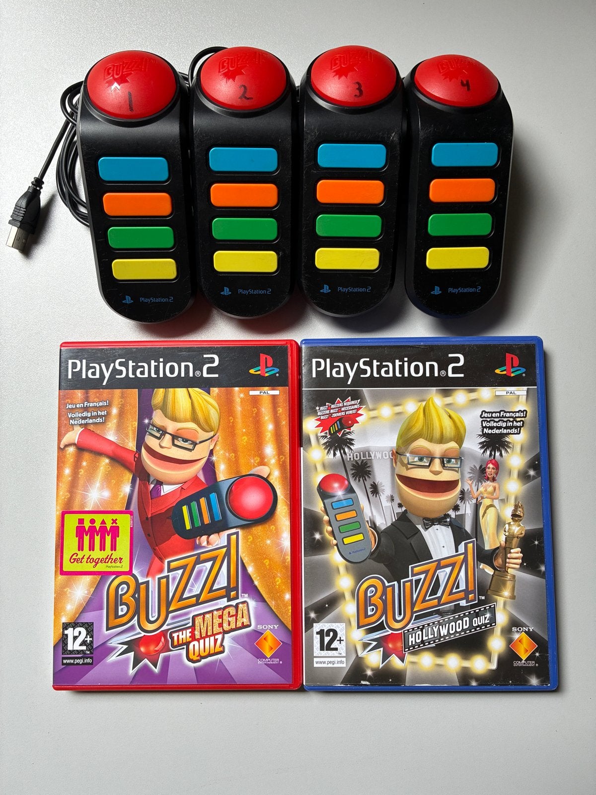 Buzz! The Mega Quiz & Hollywood Quiz met 2 Buzz sets, Puzzel en Educatief, Gebruikt, Eén computer, Ophalen of Verzenden