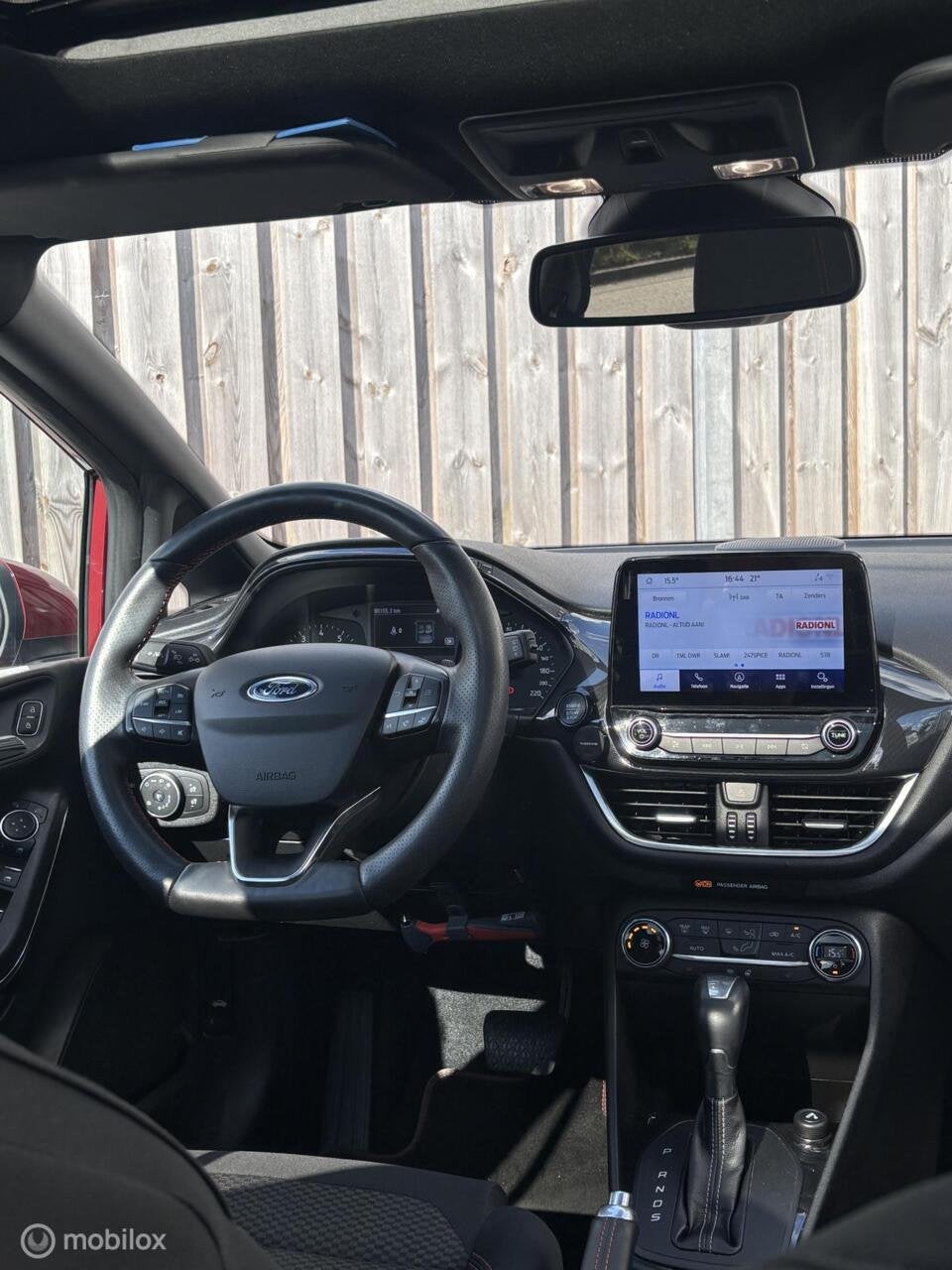 Ford Fiesta 1.0 EcoBoost Vignale/PANO/STOEL/STUURVERW/AIRCO, Stof, Gebruikt, Euro 6, 1144 kg