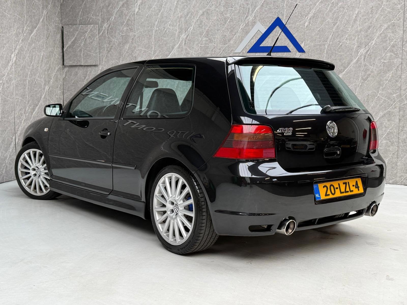 Volkswagen Golf 3.2 V6 R32 DSG 1/300 / Goed Onderhouden / Mi, Auto's, Automaat, Gebruikt, Zwart, 3189 cc
