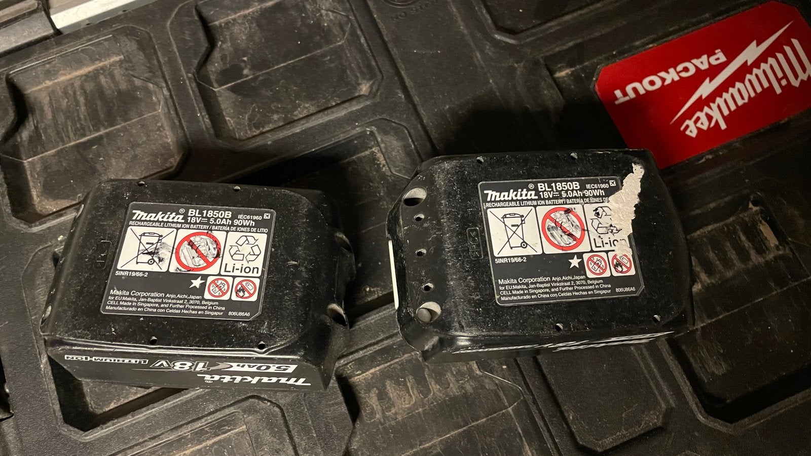 2x Makita 18V 5.0Ah Li-ion accu's BL1850B, Ophalen, Gebruikt