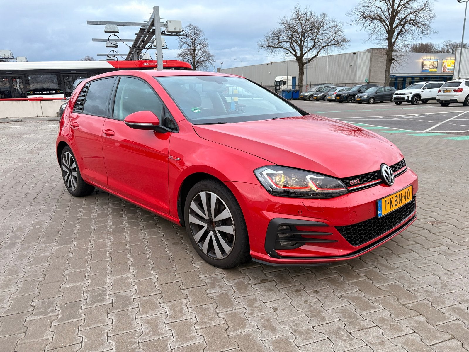 Volkswagen Golf 1.4 TSI 90KW 5D 2013 Rood APK TOT13/08/2027, Auto's, Voorwielaandrijving, Euro 5, Stof, 1147 kg