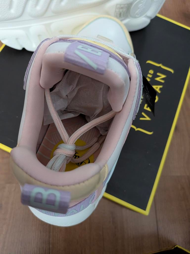 Buffalo sneakers chai pastel maat 38 nieuw, Overige kleuren, Nieuw, Ophalen of Verzenden, Sneakers of Gympen