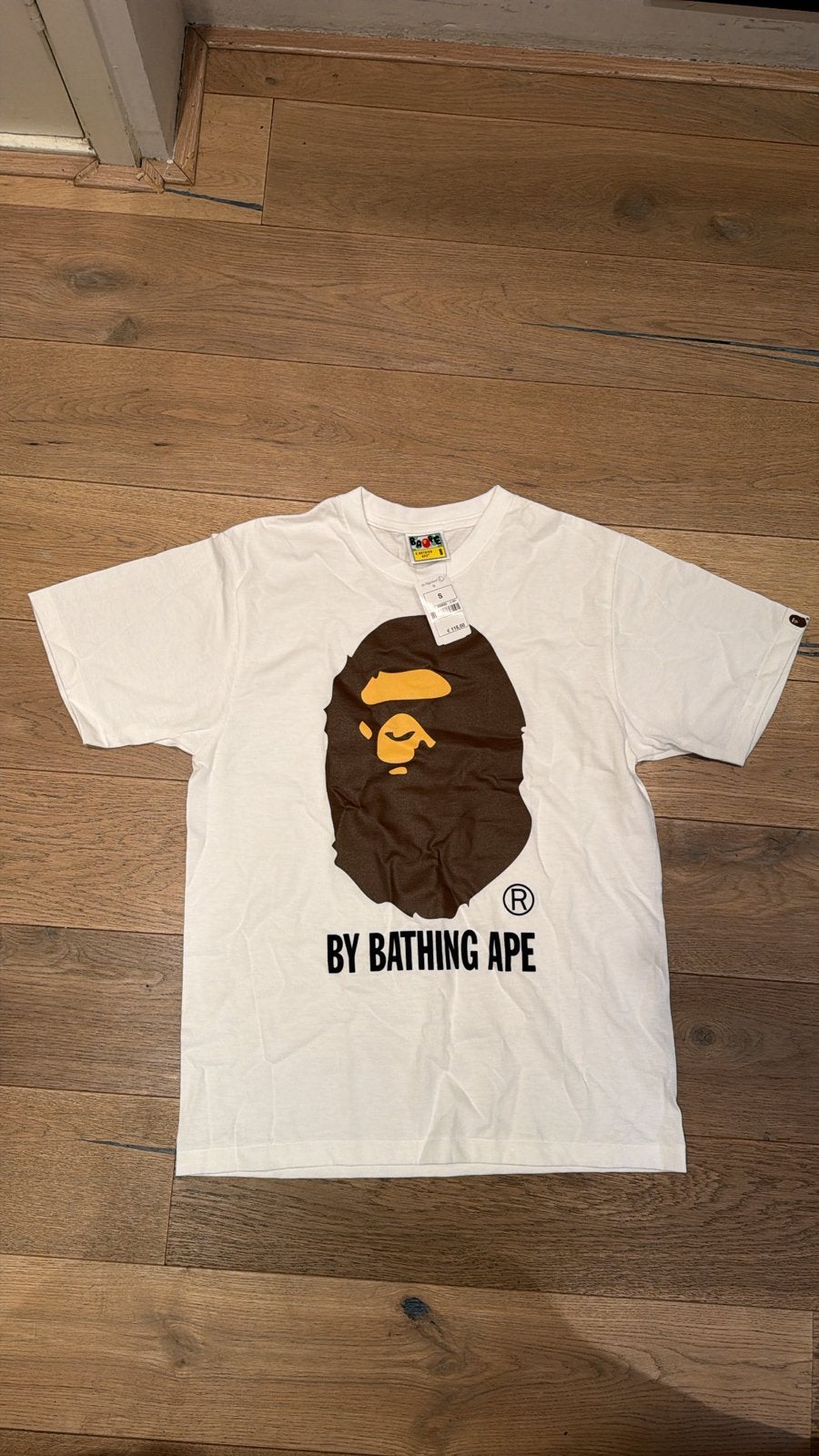 A Bathing Ape T-shirt - Wit met bruine print, Kleding | Heren, Ophalen of Verzenden, Nieuw, Maat 46 (S) of kleiner, Wit