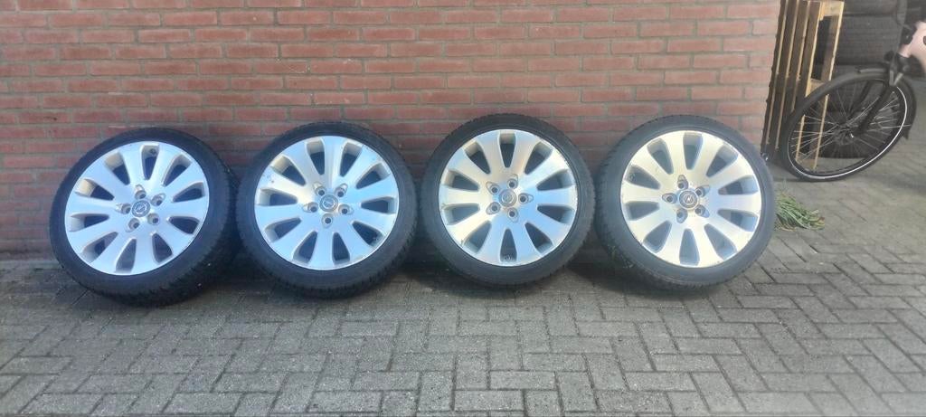 Opel lichtmetaal velgen  set 19 inch  met winterbanden, Auto-onderdelen, Banden en Velgen, Gebruikt, Banden en Velgen, Winterbanden