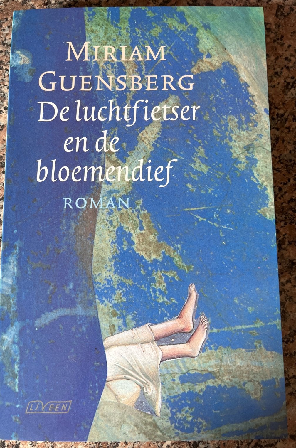 De Luchtfieter en de Bloemendief - Miriam Guensberg, Ophalen of Verzenden, Zo goed als nieuw, Nederland