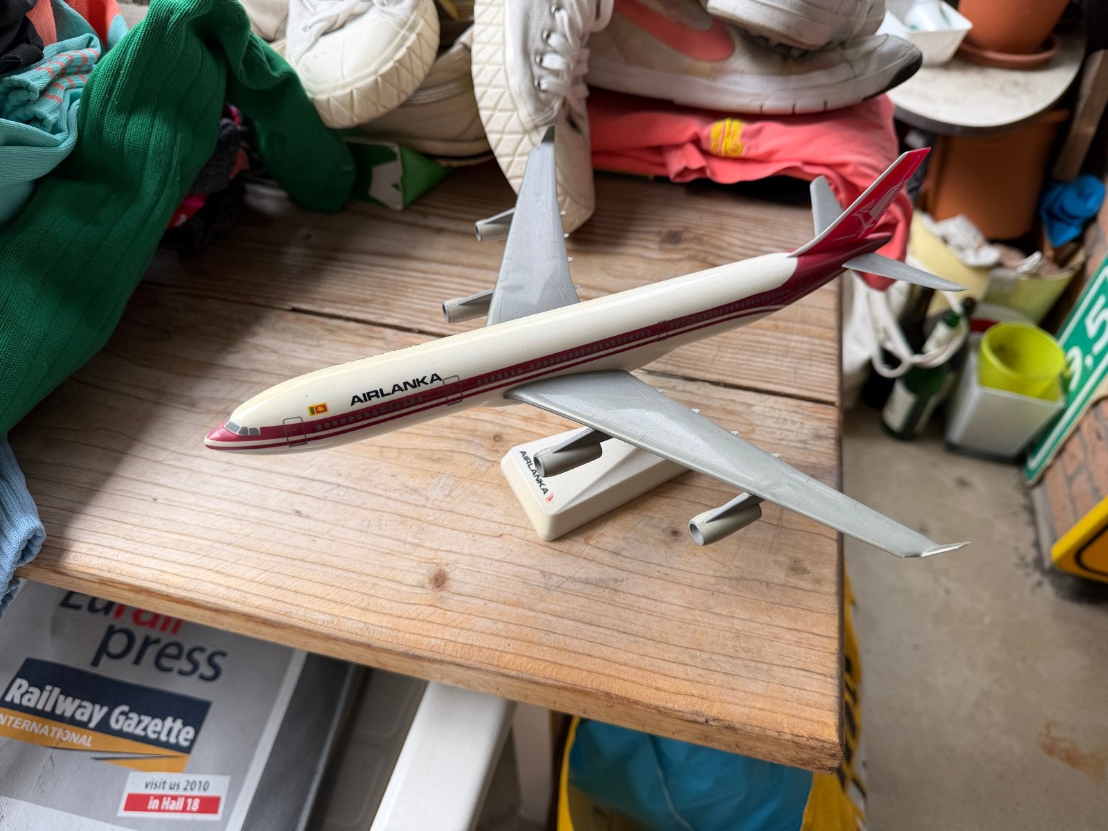 Drie modelvliegtuigen: Air Lanka, Northwest, American Airlin, Overige merken, Gebruikt, Verzenden, Groter dan 1:72