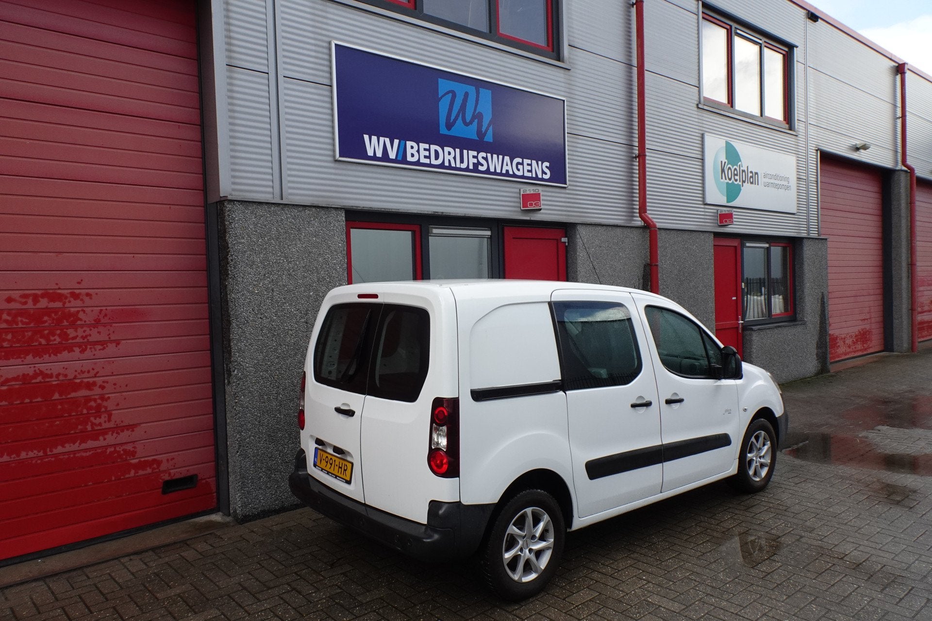 Citroën Berlingo 1.6 BlueHDI 100 Business Economy S&S autom, Gebruikt, 4 cilinders, Wit, Origineel Nederlands