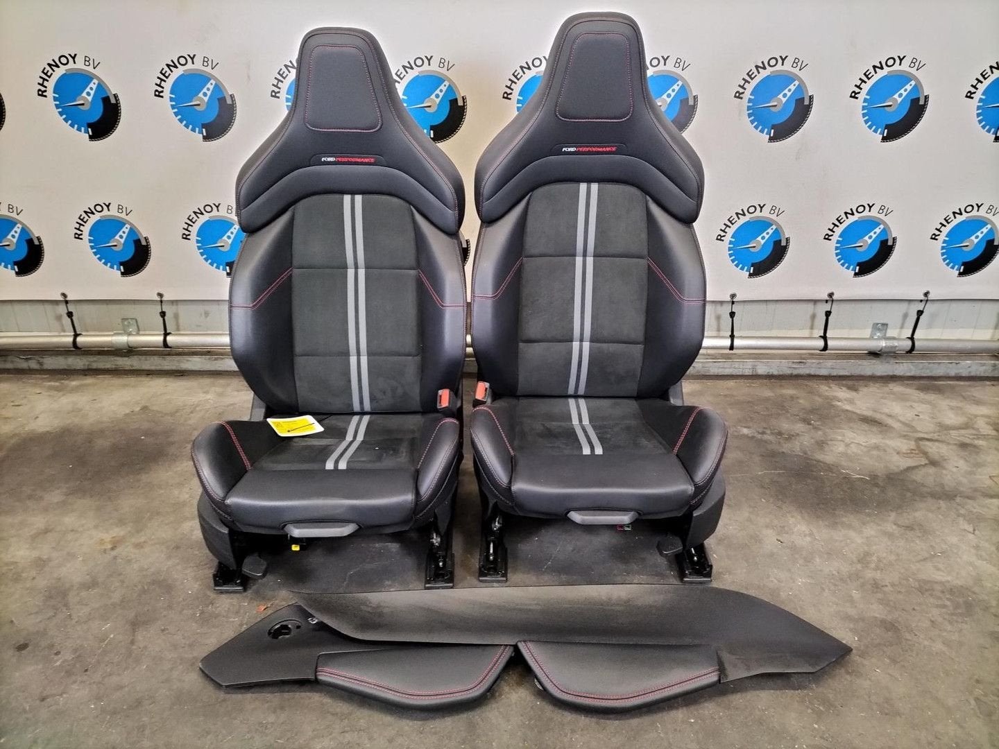 FORD FOCUS ST INTERIEUR COMPLEET 2023, Auto-onderdelen, Ophalen of Verzenden, Gebruikt, Stiba lid