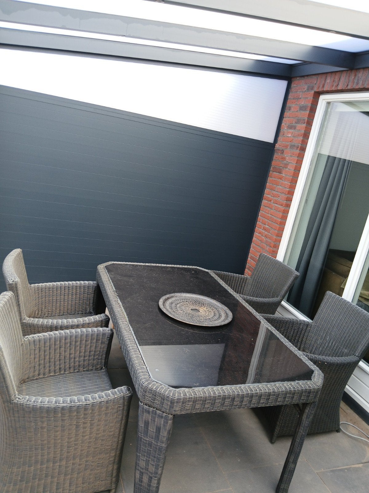 Tuinset met 4 rieten stoelen en tafel met glazen blad, Tuin en Terras, Tuinsets en Loungesets, Ophalen, 4 zitplaatsen, Gebruikt