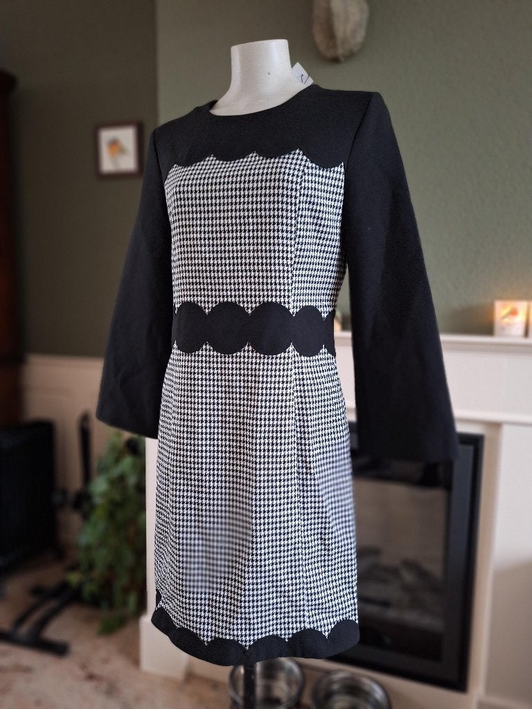 Caroline Biss jurk nieuw zwart wit schulp jurk 38, Kleding | Dames, Maat 38/40 (M), Verzenden, Zwart, Nieuw