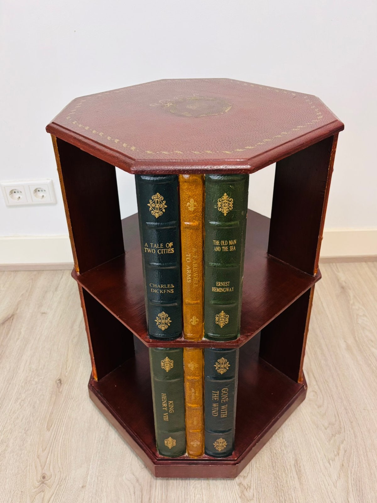 Exclusieve Engelse Boekenmolen / Bijzettafel met Lederen, Ophalen of Verzenden, Zo goed als nieuw, 75 cm of meer, 60 cm of meer
