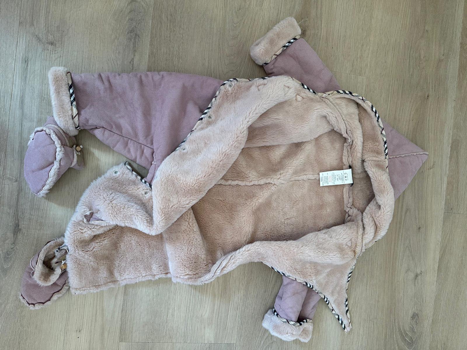 Burberry onesie, Ophalen, Zo goed als nieuw, Overige maten