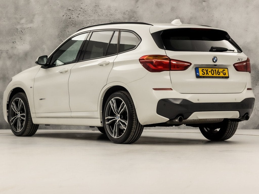BMW X1 sDrive20i M Sport High Executive 192Pk Automaat (PANO, Auto's, BMW, Wit, Leder, Bedrijf, Automatische klimaatregeling