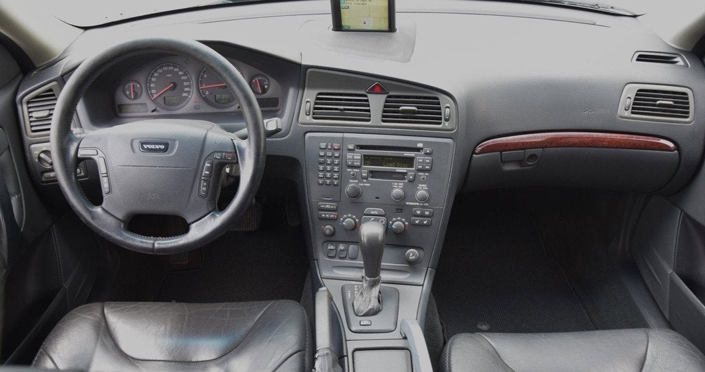 Volvo XC70 2.4T XC Cross Country AWD Mistral Green 200 pk, Auto's, Volvo, Automaat, Stoelverwarming, 1657 kg, XC70