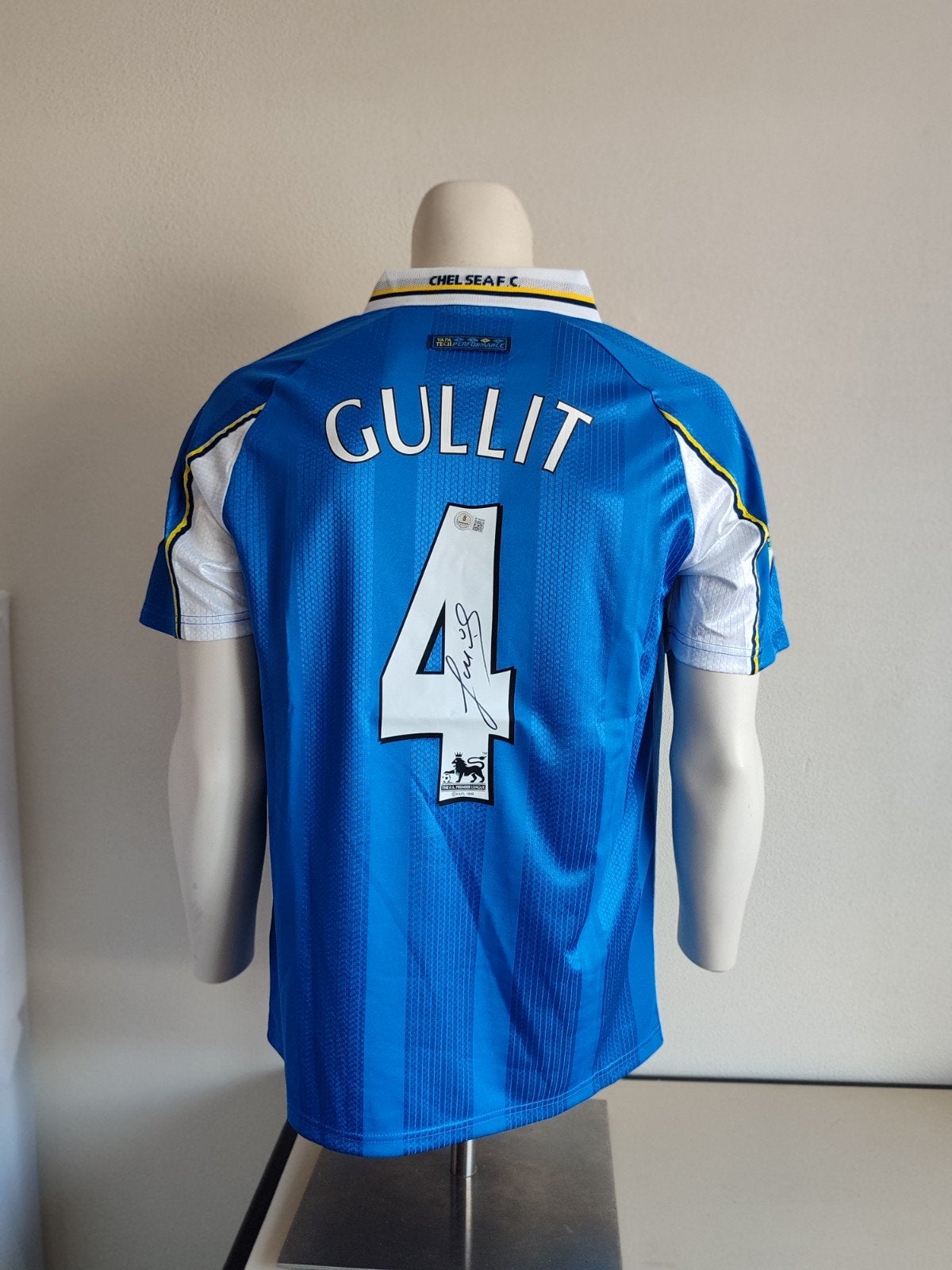 Chelsea shirt gesigneerd door Ruud Gullit met Beckett Coa., Verzamelen, Ophalen of Verzenden, Nieuw, Buitenlandse clubs, Shirt