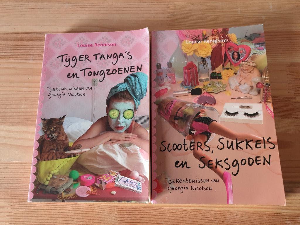 2 Paperback boeken- Bekentenissen van Georgia Nicolson, Ophalen of Verzenden, Gelezen