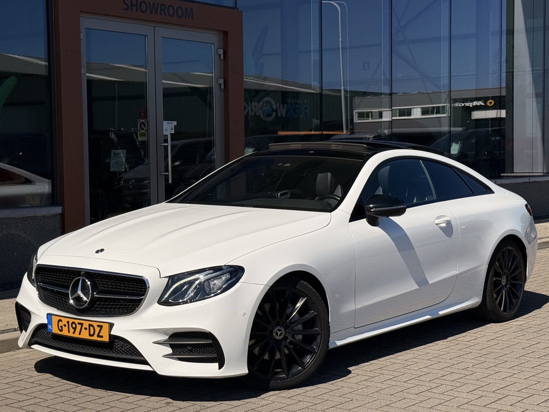 Mercedes-Benz E-Klasse Coupé 220 d Premium Plus AMG | Pano, Automaat, Achterwielaandrijving, 4 cilinders, 4 stoelen