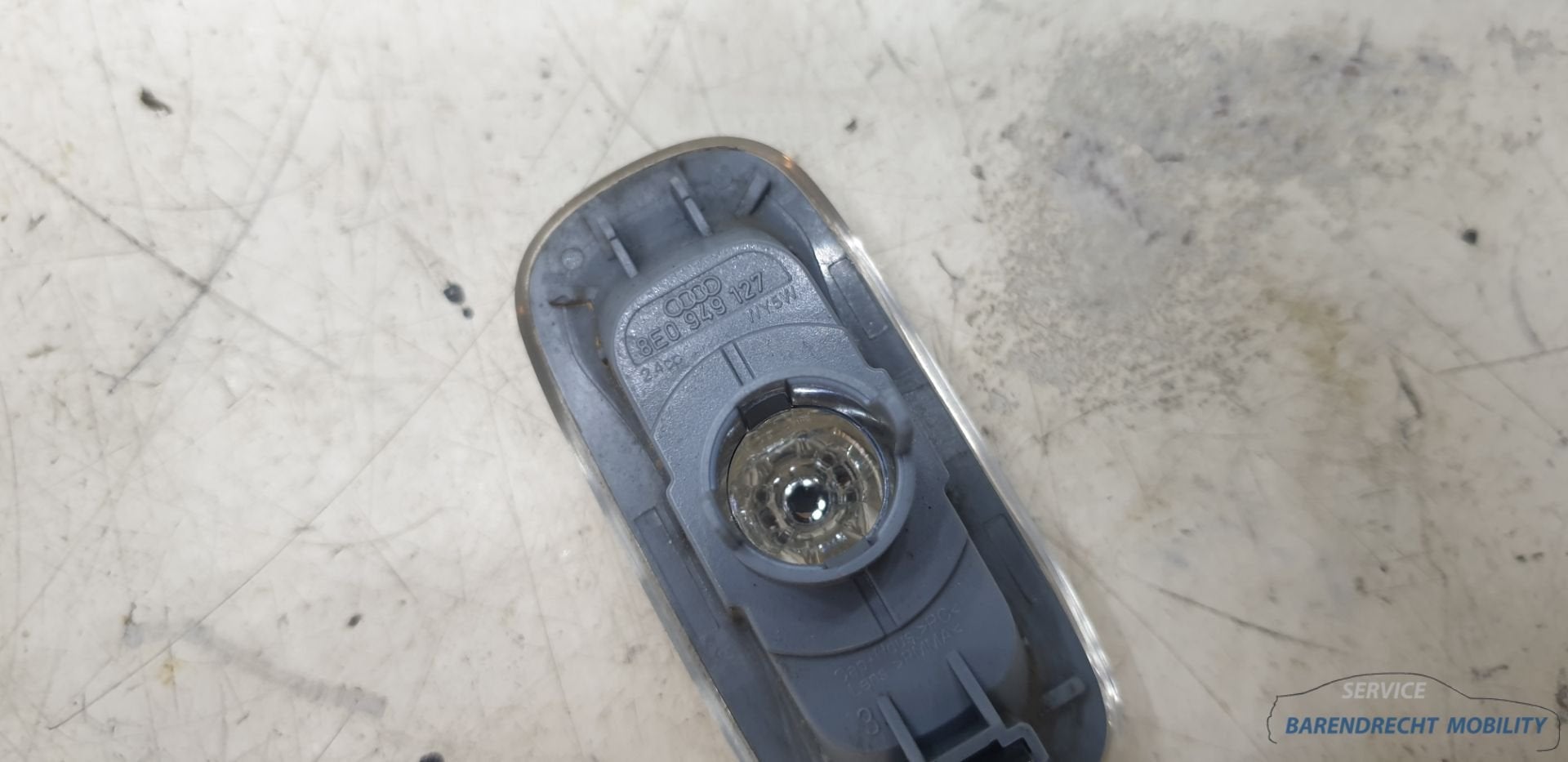 Zijknipperlicht Audi A4 B7 spatbord zijscherm origineel gebr, Auto-onderdelen, Gebruikt, AUDI AG, Auto-Union-Strasse 1
85045  Ingolstadt, DE