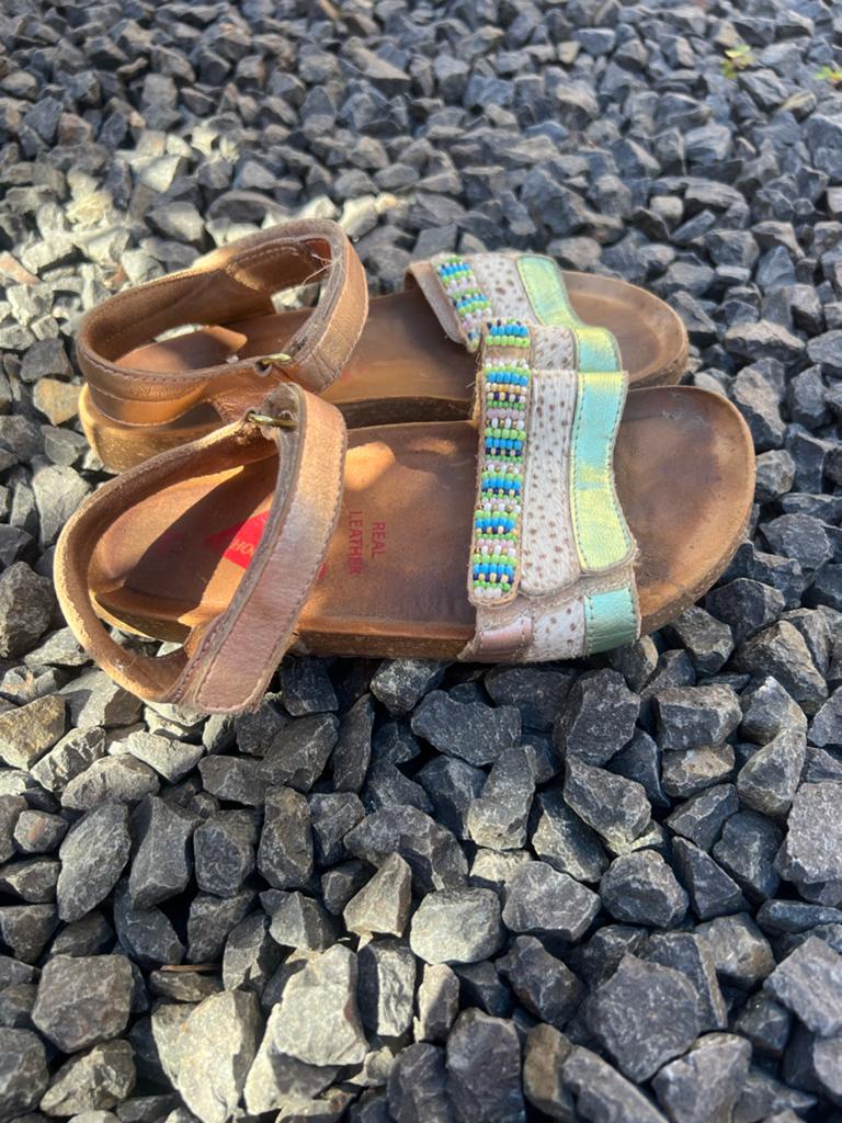 Sandalen met kralen, maat 30/31, Ophalen of Verzenden, Gebruikt, Meisje