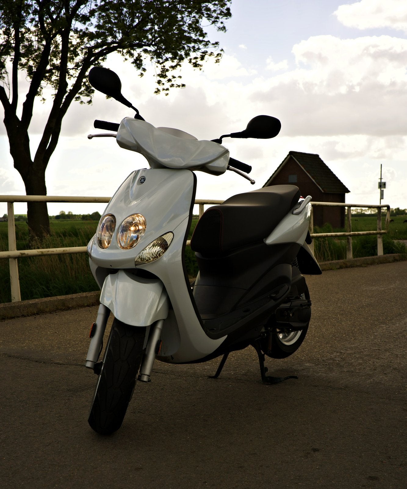 Yamaha Neos 2015 WEINIG KILOMETERS BLAUW KENTEKEN, Fietsen en Brommers, Scooters | Yamaha, Ophalen, Zo goed als nieuw, Benzine