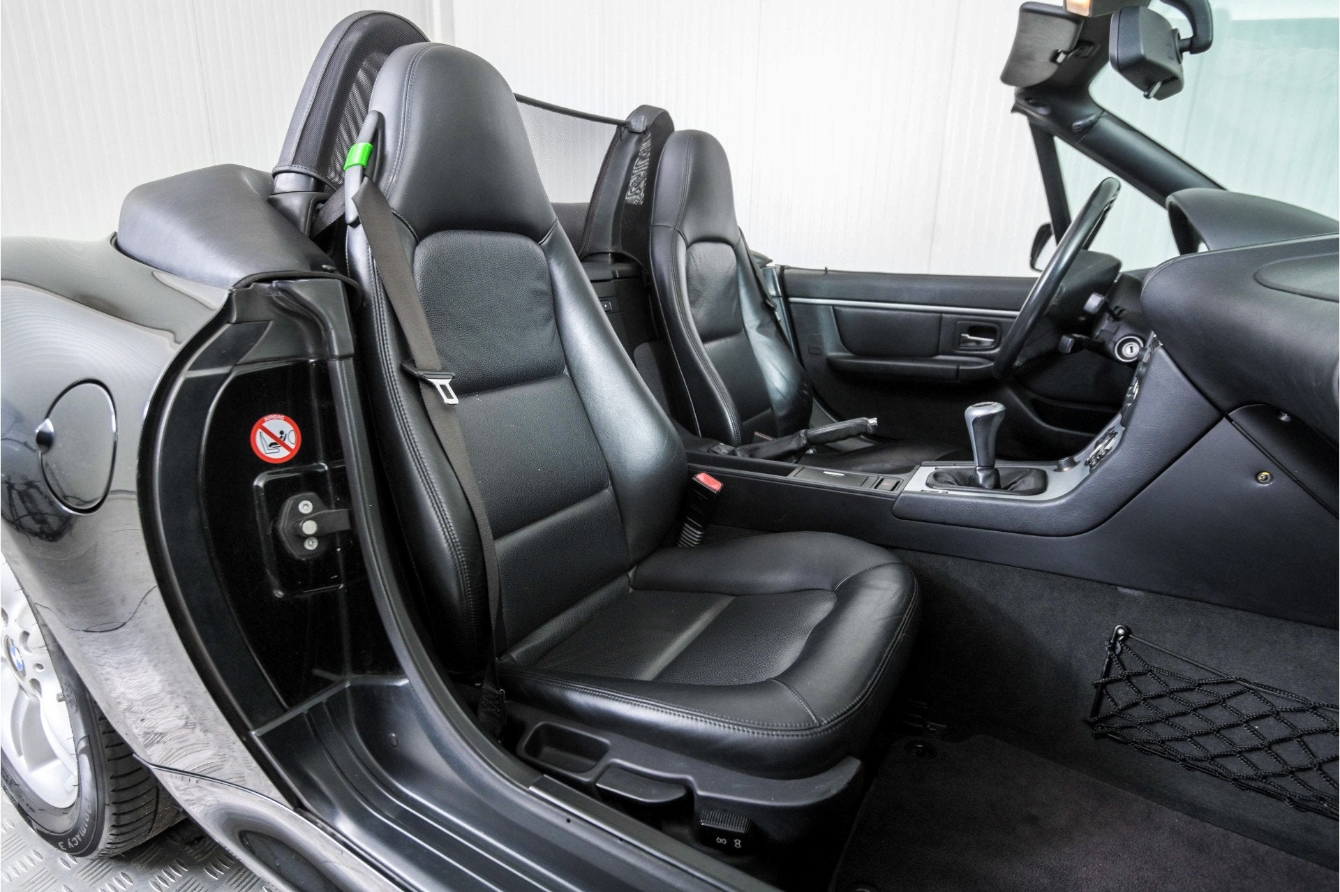 Foto 13 van BMW Z3 Roadster 1.8 S Airco . (bj 2001)