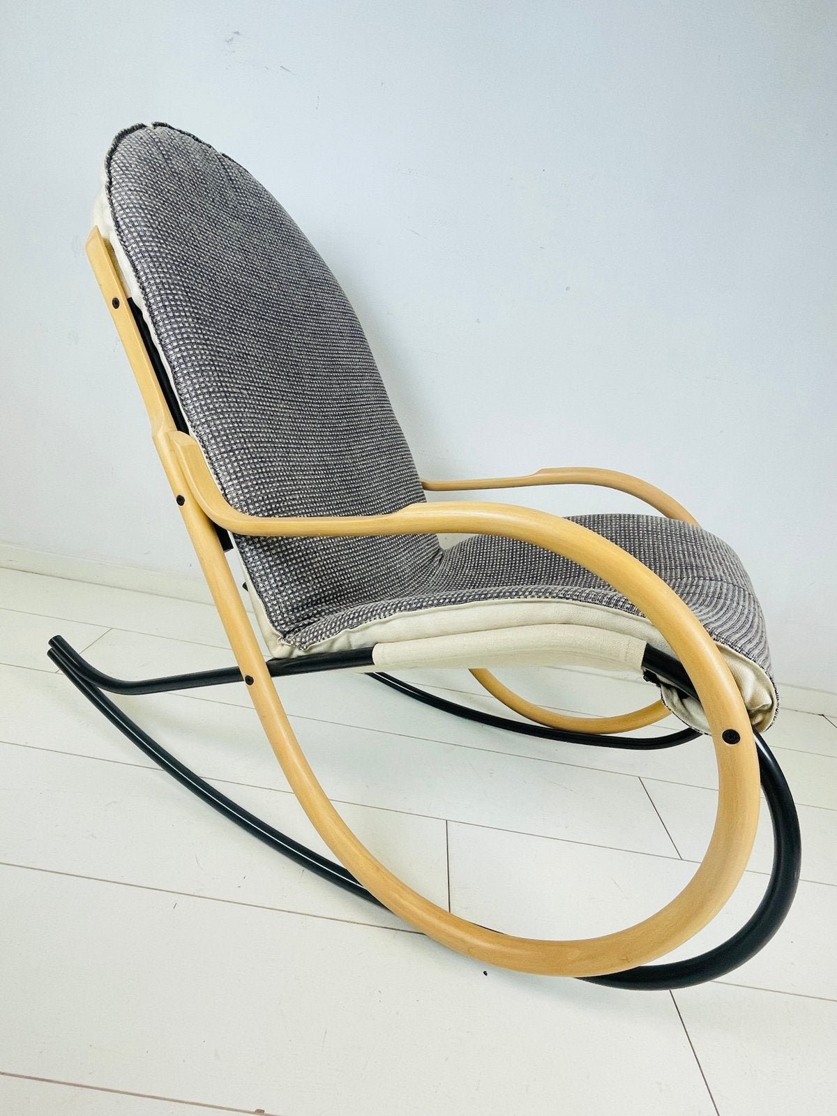 Nonna schommelstoel. Design Paul Tuttle. Design stoel, Overige kleuren, Design, Ophalen of Verzenden, Zo goed als nieuw