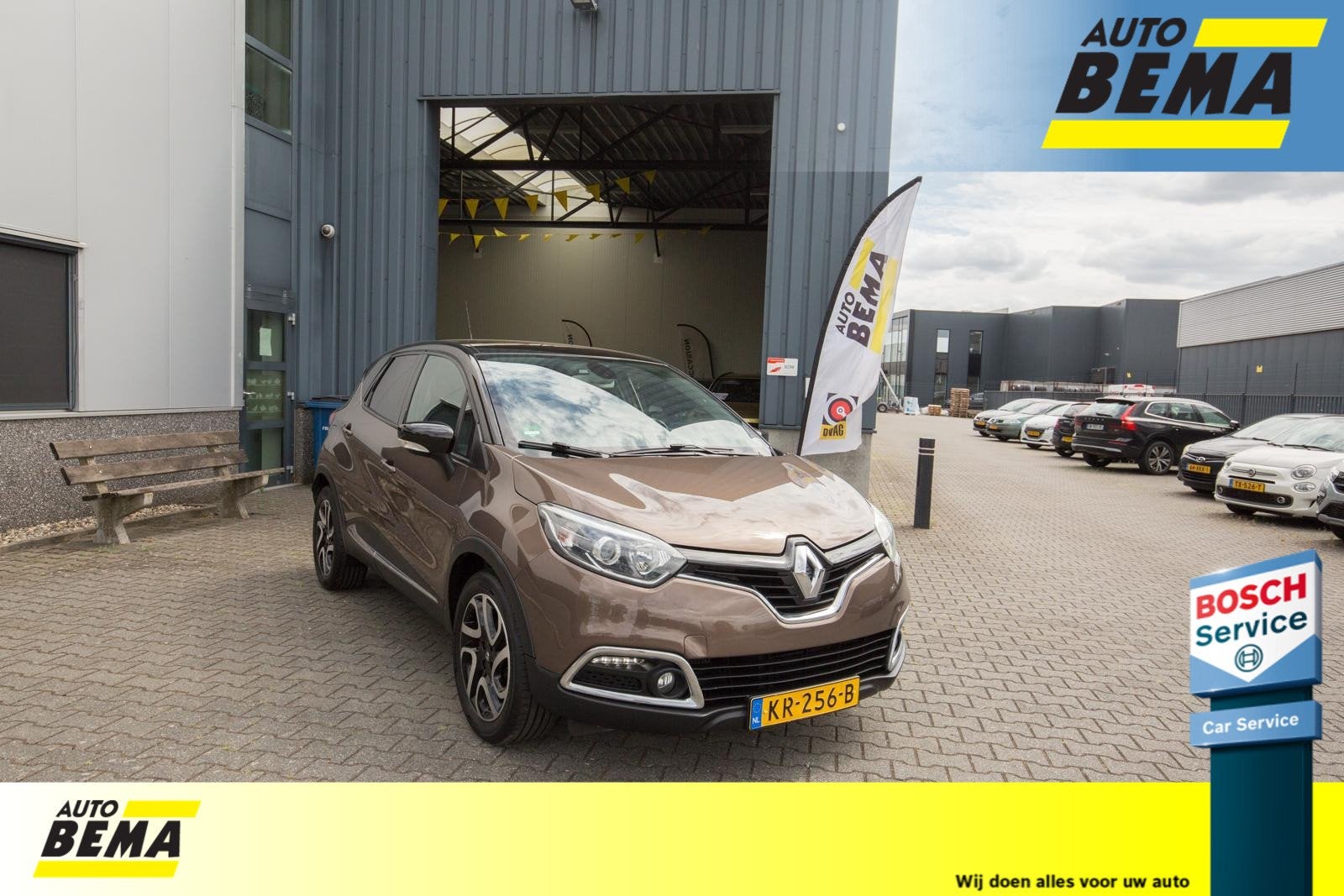Renault Captur 0.9 TCe Helly Hansen, Auto's, Voorwielaandrijving, Gebruikt, Bruin, 49 €/maand