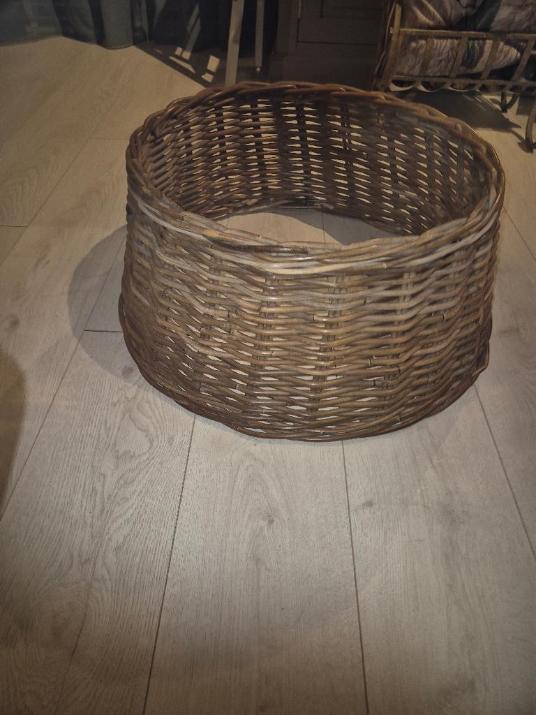Mooie Rotan Kerstboomrok, Diversen, Kerst, Zo goed als nieuw, Ophalen