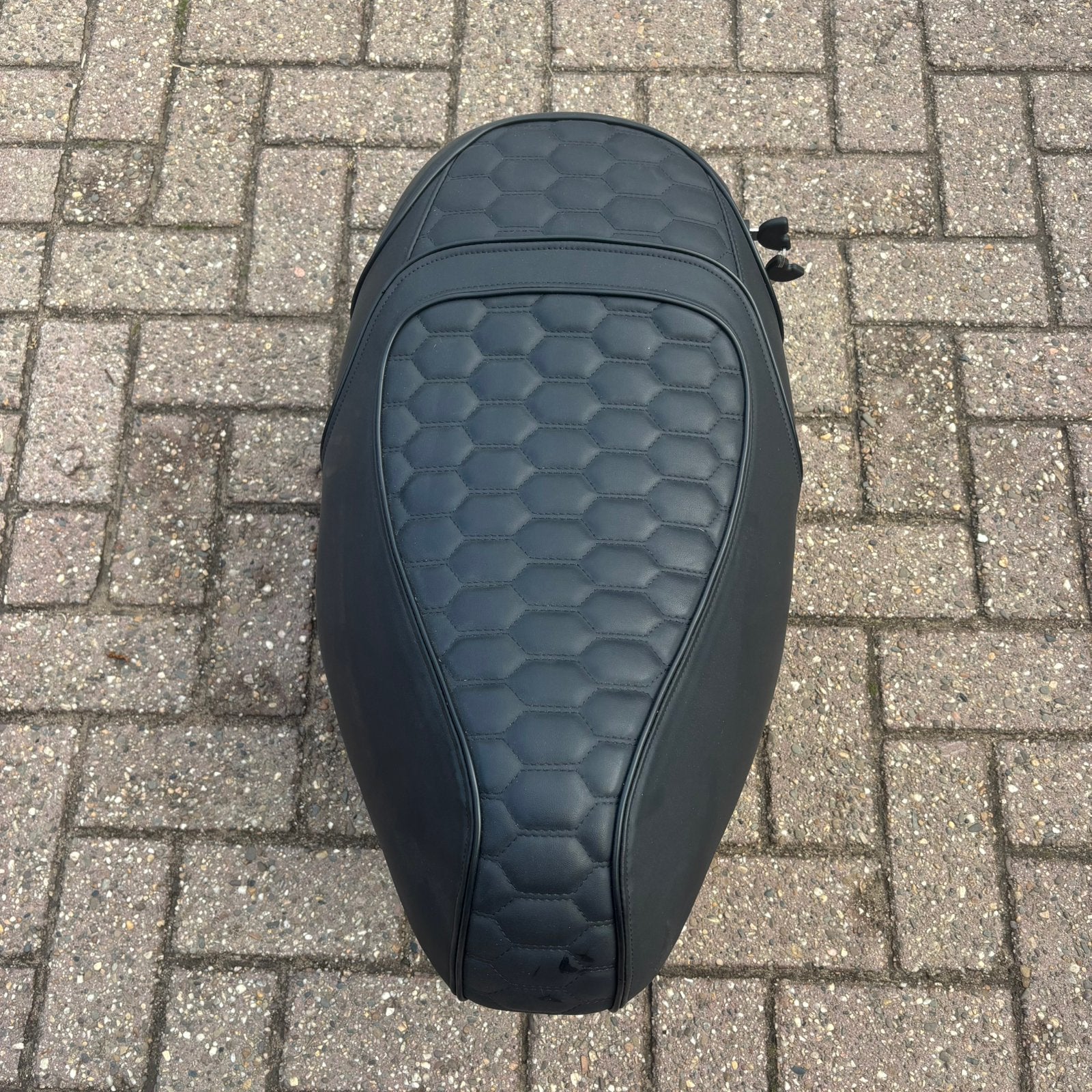 Zip Custom Zadel, Ophalen, Zo goed als nieuw, Zadel, Piaggio