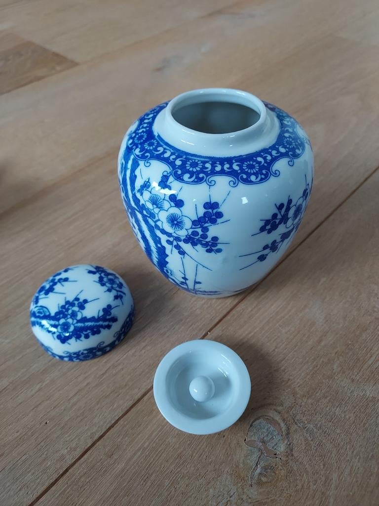 Charmant Japans theebusje - Arita-stijl kersenbloesem, Antiek en Kunst, Ophalen of Verzenden