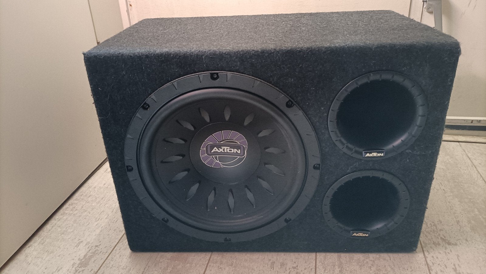 Axton subwoofer ca8308 met versterker c508, Auto diversen, Ophalen
