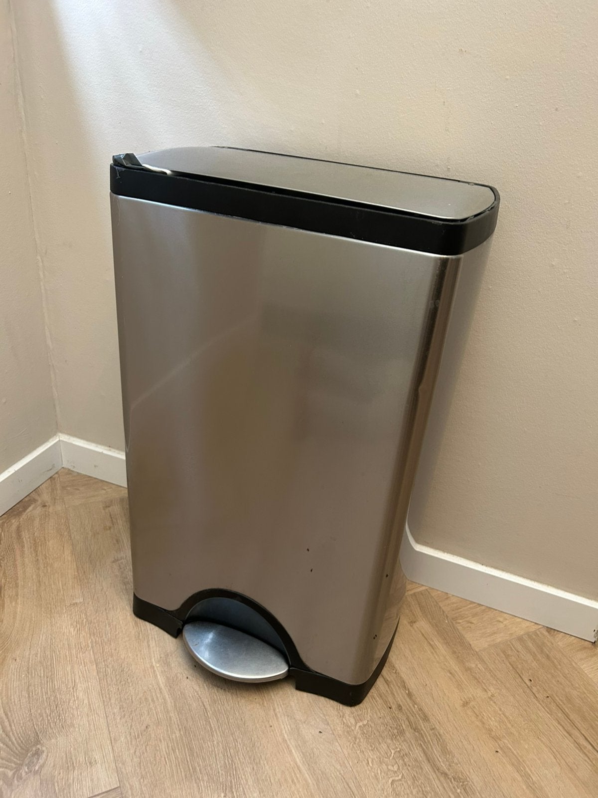 Simple human prullenbak chroom zilver kleur, 40 liter of meer, Ophalen, Zo goed als nieuw, Rvs