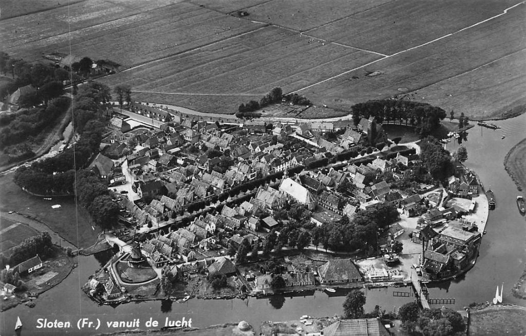 703-435-043 Sloten (Fr.) Vanuit De Lucht, Verzamelen, Ophalen of Verzenden, Voor 1920, Friesland